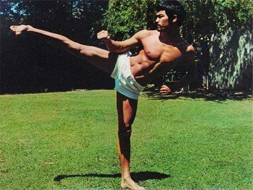 李小龍訓(xùn)練老照片,背部練出 圣誕樹(shù) ,最后一圖或許是他猝死原因之一