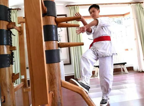 想不到 青島有一群葉問的徒弟,10秒制服 菜刀男